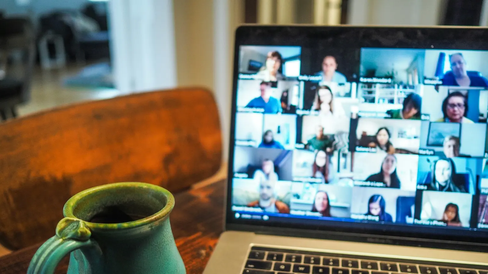 Most of the collaboration happens asynchronously, with a regular call. Photo by Chris Montgomery on Unsplash